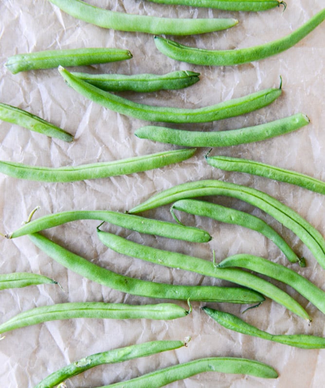 loaded skillet toasted green beans I howsweeteats.com