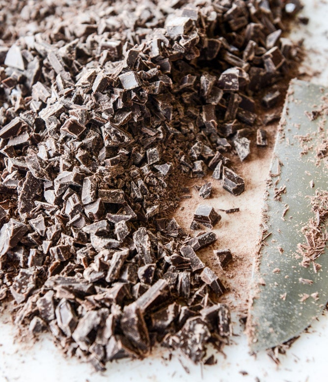 chocolate cinnamon babka muffins I howsweeteats.com