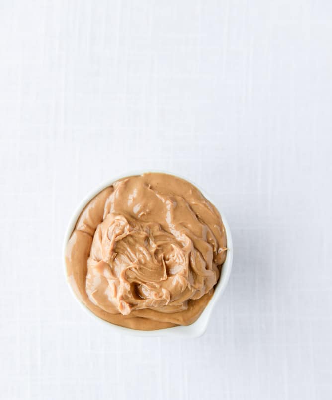 peanut butter and jelly crumb muffins I howsweeteats.com