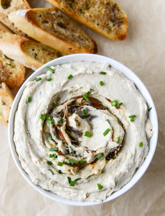 homemade french onion dip I howsweeteats.com