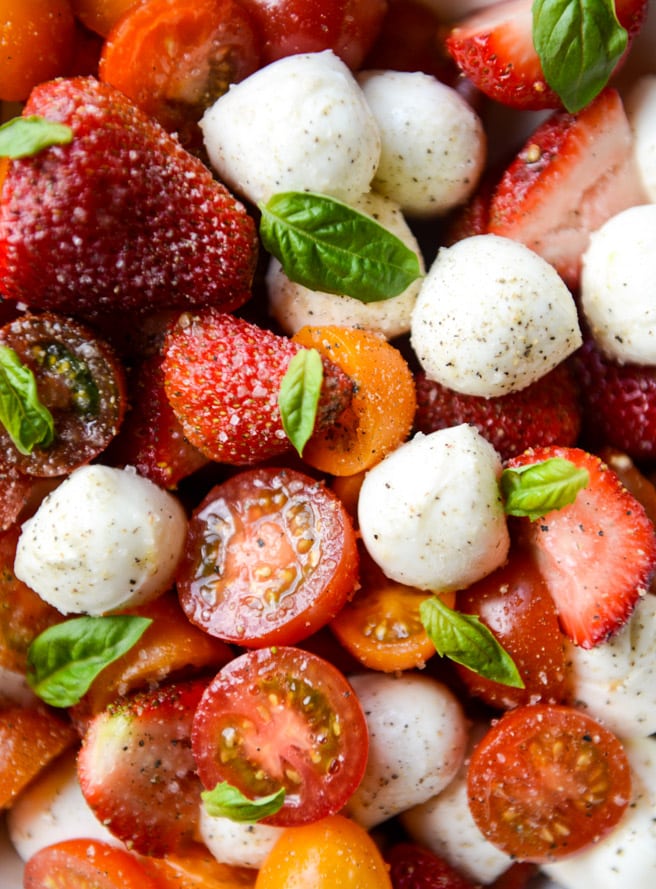 strawberry caprese with pistachio pesto I howsweeteats.com