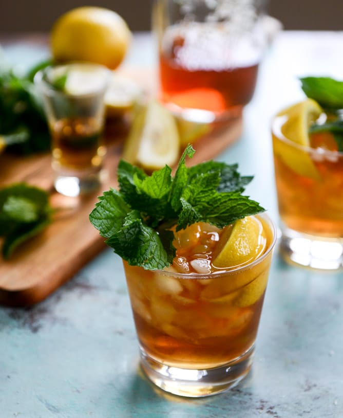 bourbon mint iced tea I howsweeteats.com