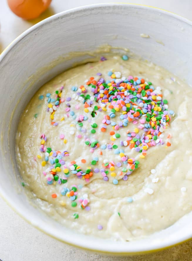 strawberry buttermilk sprinkle donuts I howsweeteats.com