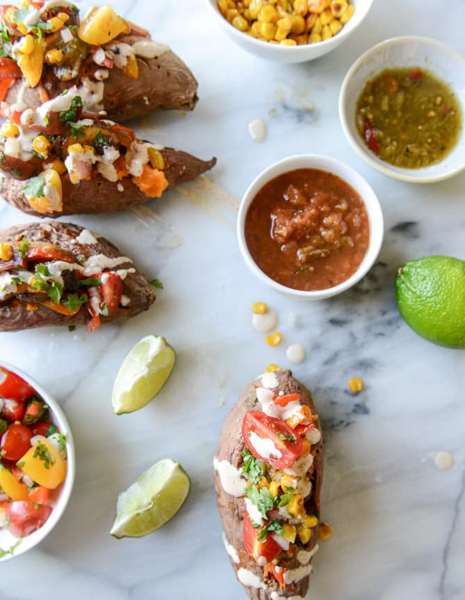 fajita stuffed sweet potatoes I howsweeteats.com