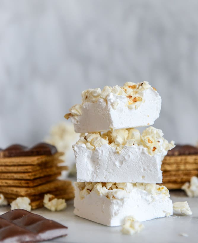 buttered popcorn marshmallow s'mores I howsweeteats.com