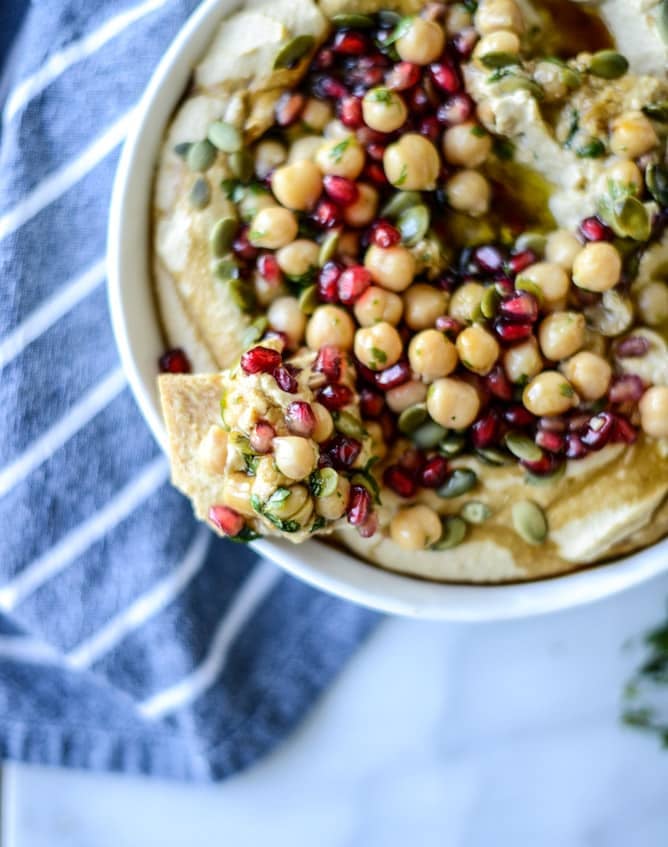roasted butternut squash hummus I howsweeteats.com
