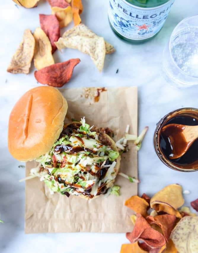 saucy chicken sandwiches with pomegranate bbq sauce and crunchy apple slaw I howsweeteats.com