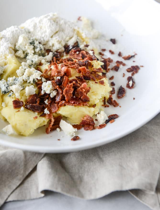 bacon blue cheese mashed potato waffles I howsweeteats.com