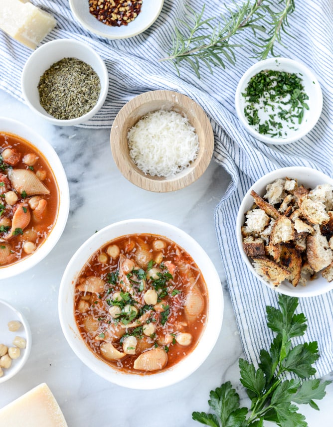 chickpea pasta soup I howsweeteats.com