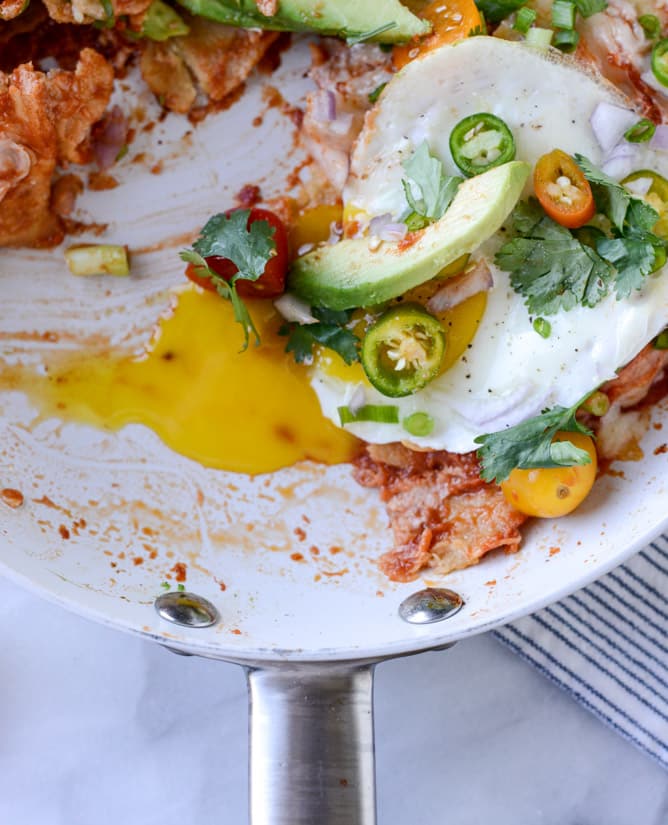 easy skillet chilaquiles I howsweeteats.com