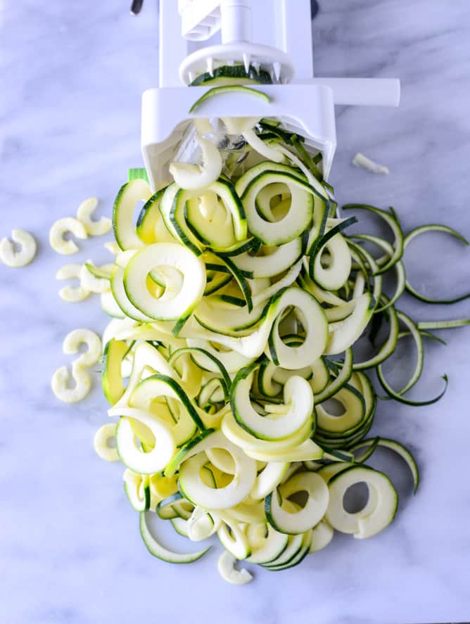 thai drunken zucchini noodles I howsweeteats.com