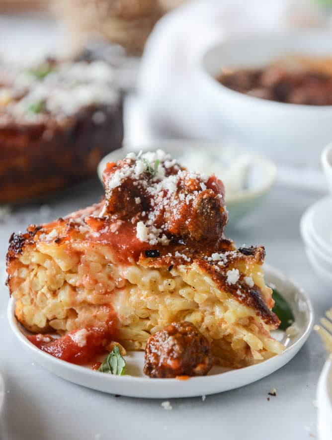 cheesy bucatini pie with mini meatballs I howsweeteats.com