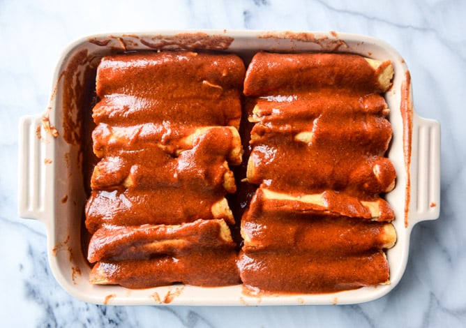 the best cheese enchiladas with homemade sauce I howsweeteats.com