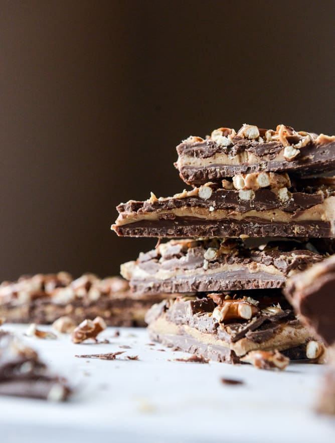 pretzel peanut butter stuffed chocolate bark I howsweeteats.com
