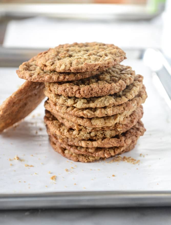 thin and chewy spiced oatmeal cookies I howsweeteats.com