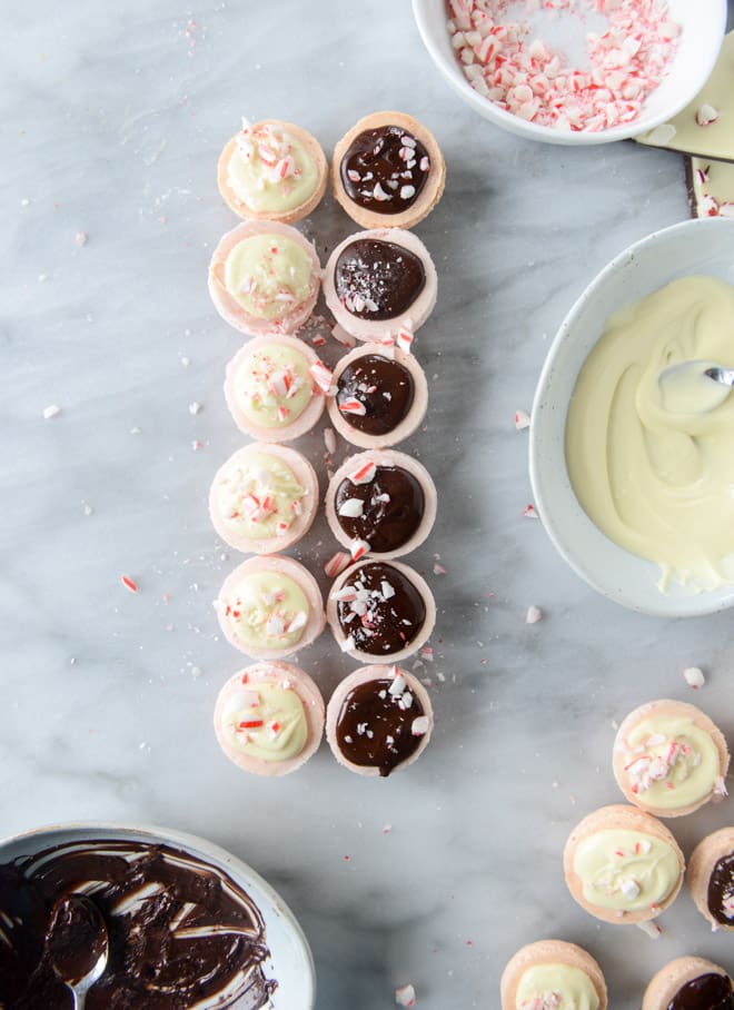 pink peppermint bark macarons I howsweeteats.com
