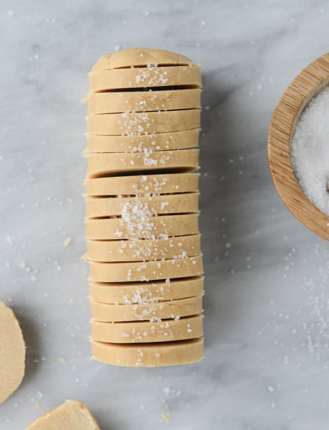 salted peanut butter shortbread I howsweeteats.com