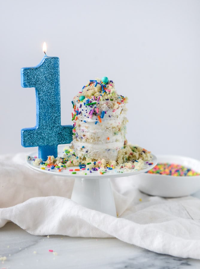 mini sprinkle smash cake I howsweeteats.com