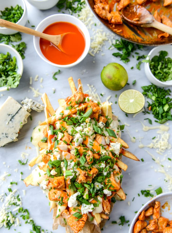 buffalo chicken beer cheese fondue fries I howsweeteats.com