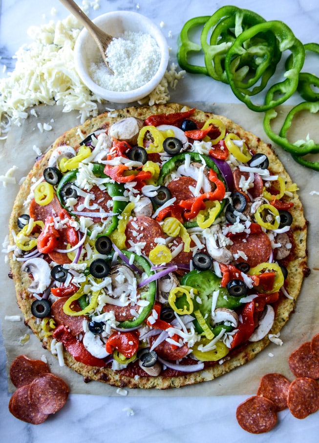 cauliflower crust pizza supreme I howsweeteats.com