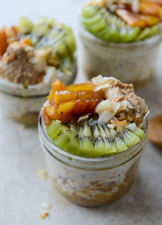 toasted coconut overnight oats I howsweeteats.com