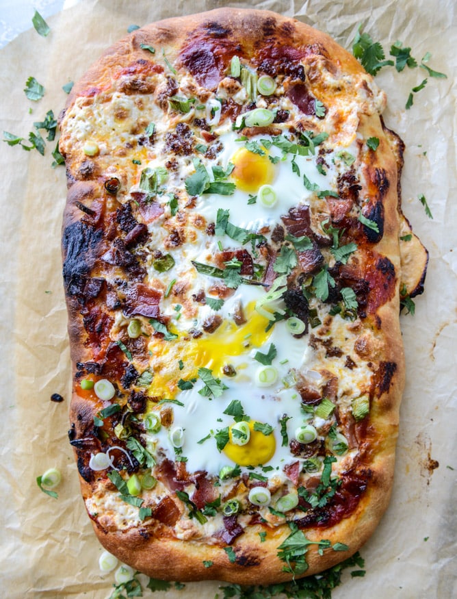 burrata breakfast pizza I howsweeteats.com