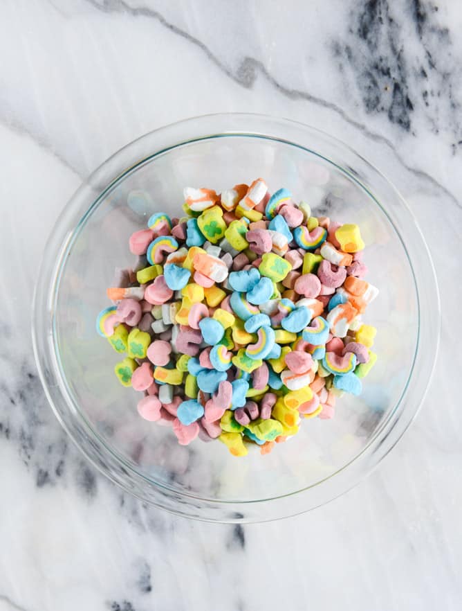 cereal milk chia pudding with lucky charms crumbs I howsweeteats.com