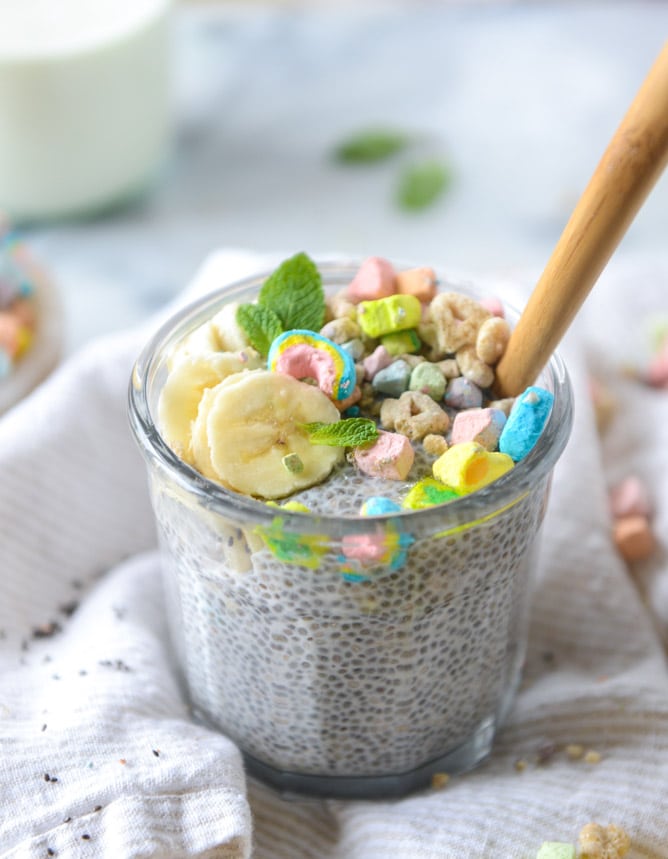 cereal milk chia pudding with lucky charms crumbs I howsweeteats.com