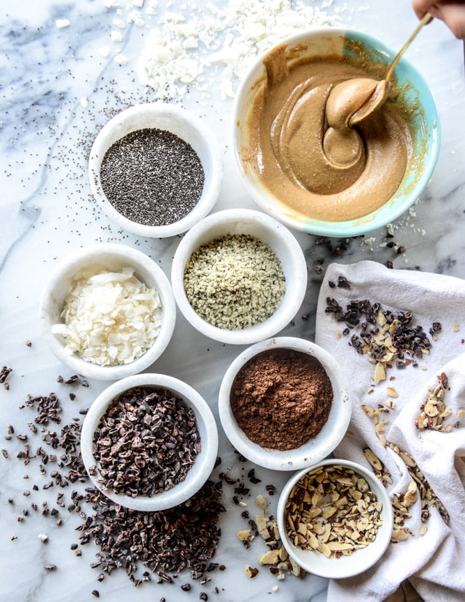 double chocolate peanut butter smoothie bowls I howsweeteats.com