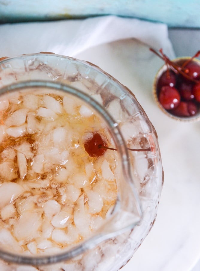amaretto bourbon punch I howsweeteats.com