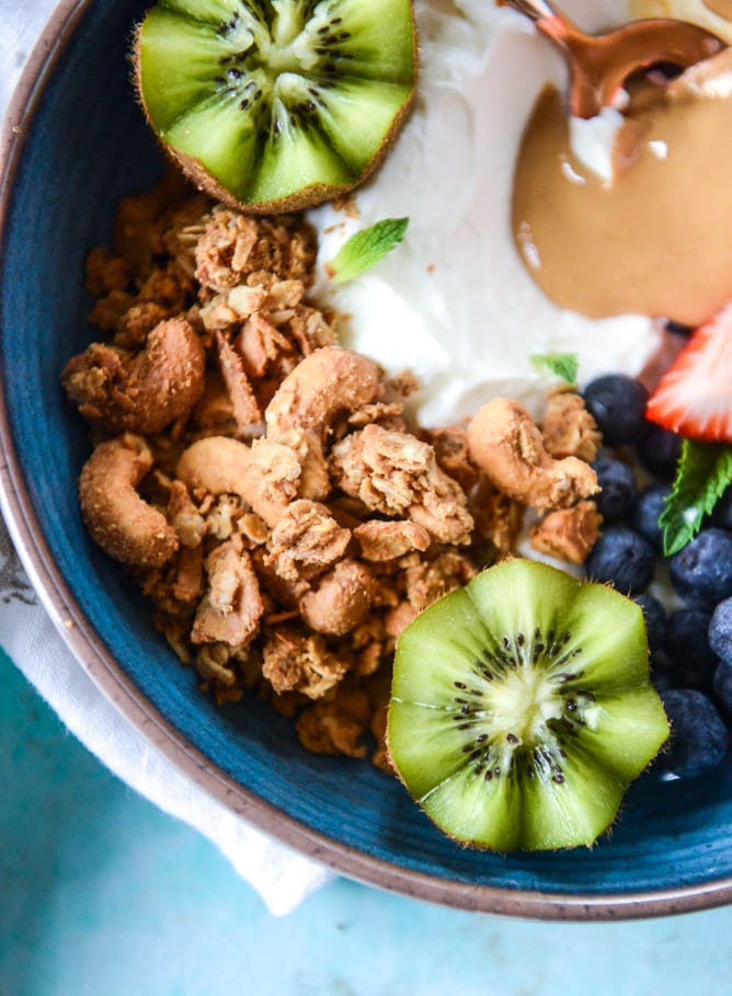 cashew butter granola I howsweeteats.com