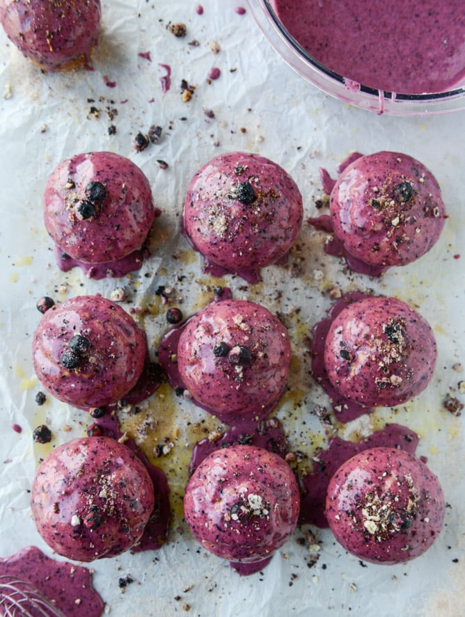 blueberry glazed doughnut muffins I howsweeteats.com
