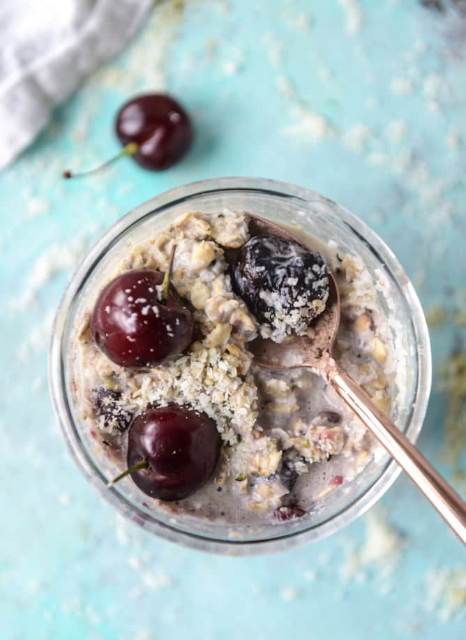 butter roasted cherry swirl overnight oats I howsweeteats.com