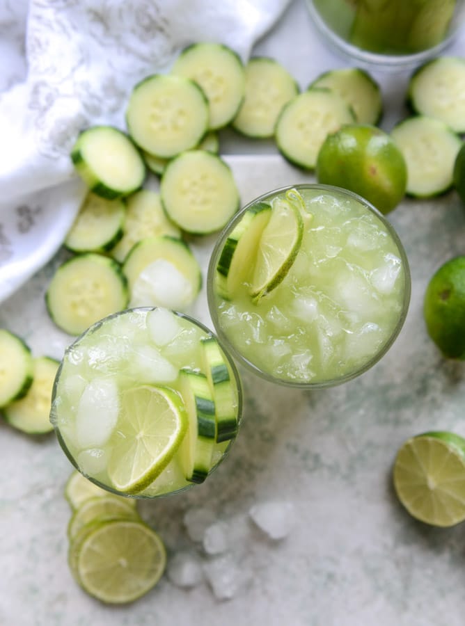 cucumber vodka soda I howsweeteats.com
