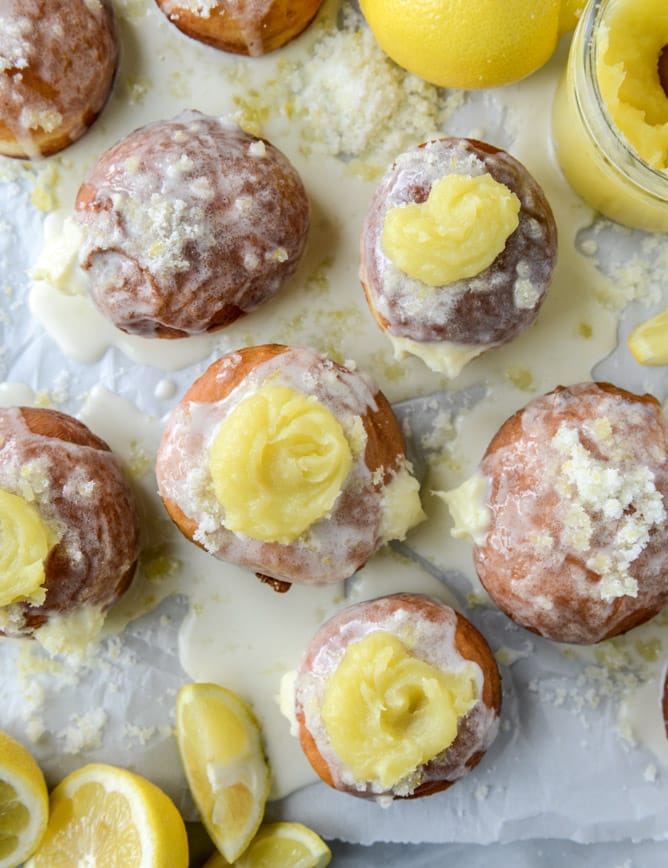 lemon cheesecake doughnuts I howsweeteats.com