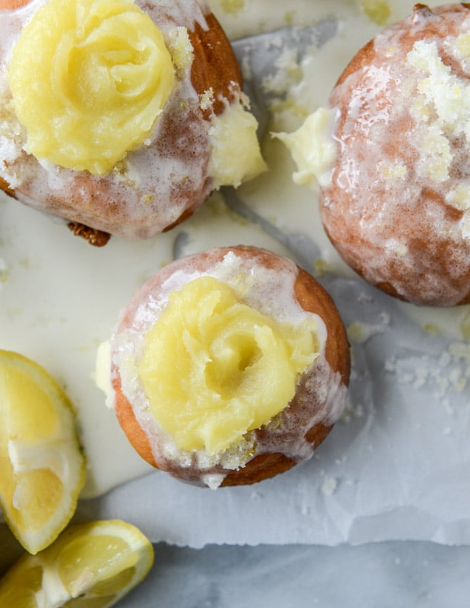 lemon cheesecake doughnuts I howsweeteats.com