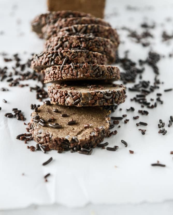 no-bake peanut butter cup cookies I howsweeteats.com