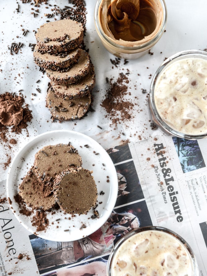 no-bake peanut butter cup cookies I howsweeteats.com