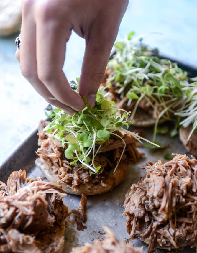 kalua pork sliders with mango blueberry salsa I howsweeteats.com