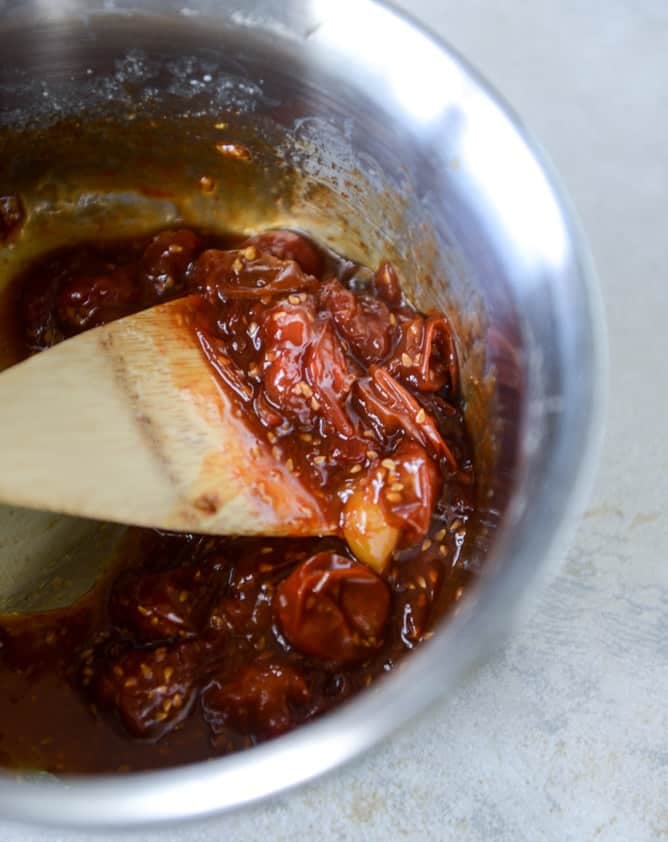 avocado, bacon and egg toast with quick tomato jam by @howsweeteats I howsweeteats.com