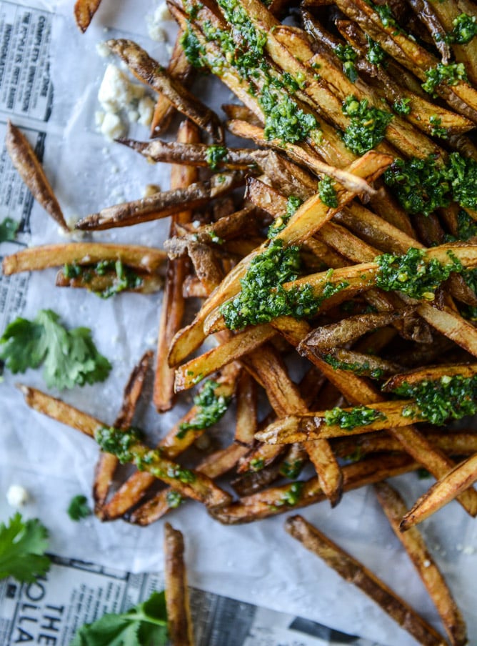 chimichurri fries with gorgonzola I howsweeteats.com