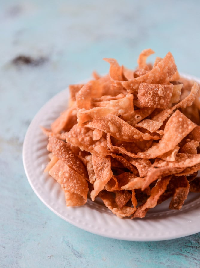 chinese chicken salad with sesame garlic dressing I howsweeteats.com