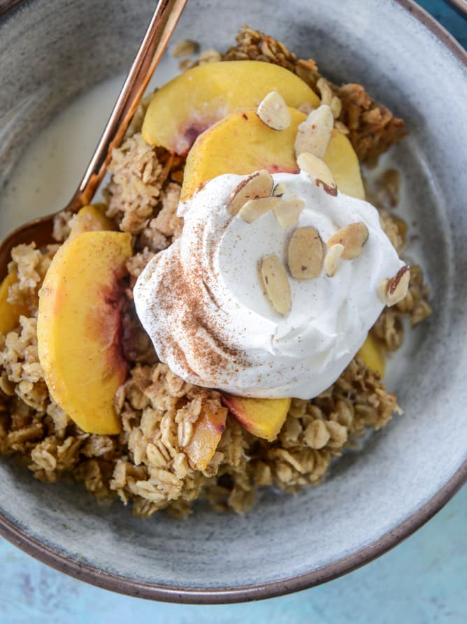 baked peaches and cream oatmeal I howsweeteats.com