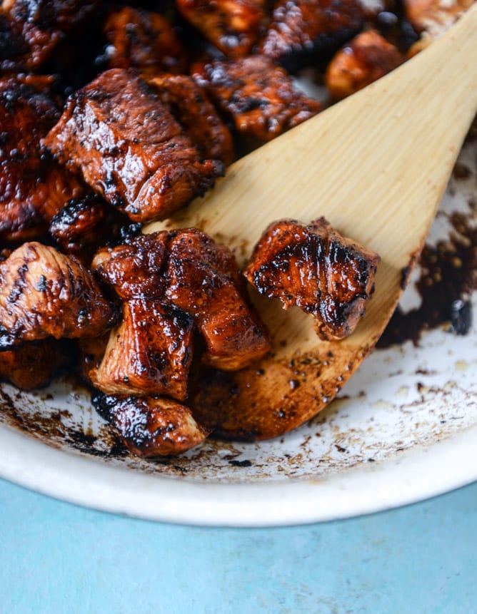honey glazed chicken quesadillas with peach guacamole by @howsweeteats (in partnership with pernod classic) I howsweeteats.com 