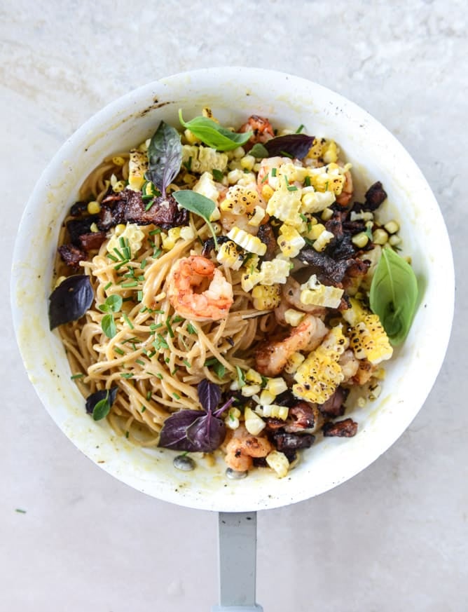 summer shrimp and charred corn pasta carbonara by @howsweeteats I howsweeteats.com