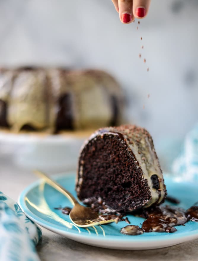 chocolate fudge cake with caramel cream icing I howsweeteats.com