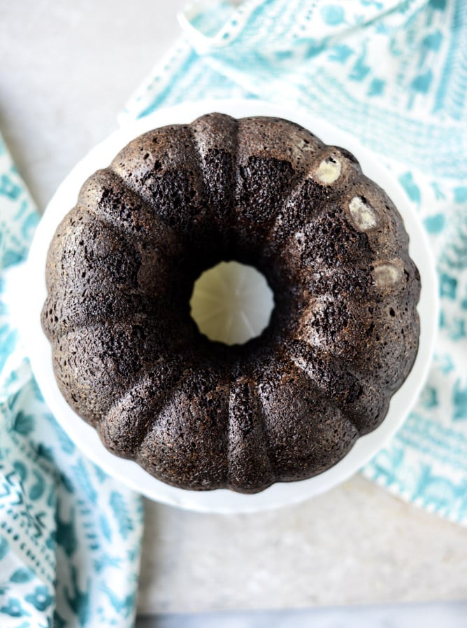 chocolate fudge cake with caramel cream icing I howsweeteats.com