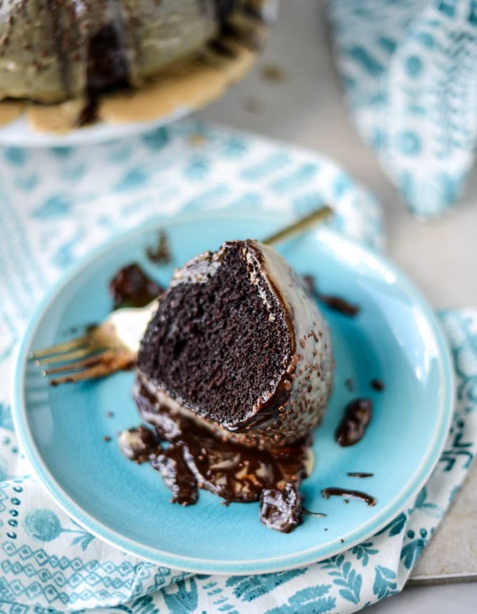 chocolate fudge cake with caramel cream icing I howsweeteats.com