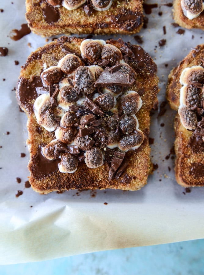 s'mores french toast I howsweeteats.com