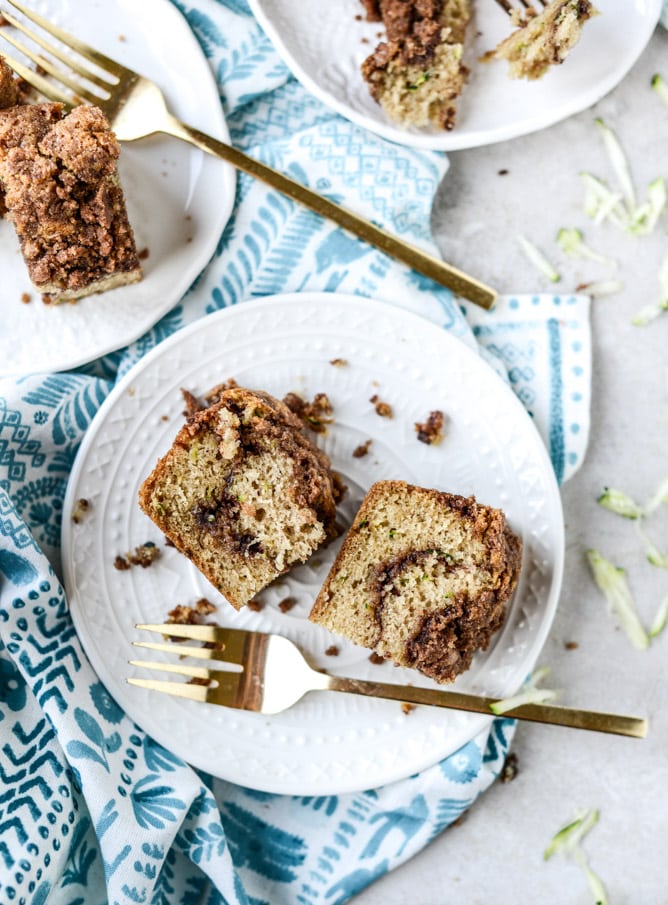 zucchini bread coffee cake by @howsweeteats I howsweeteats.com 